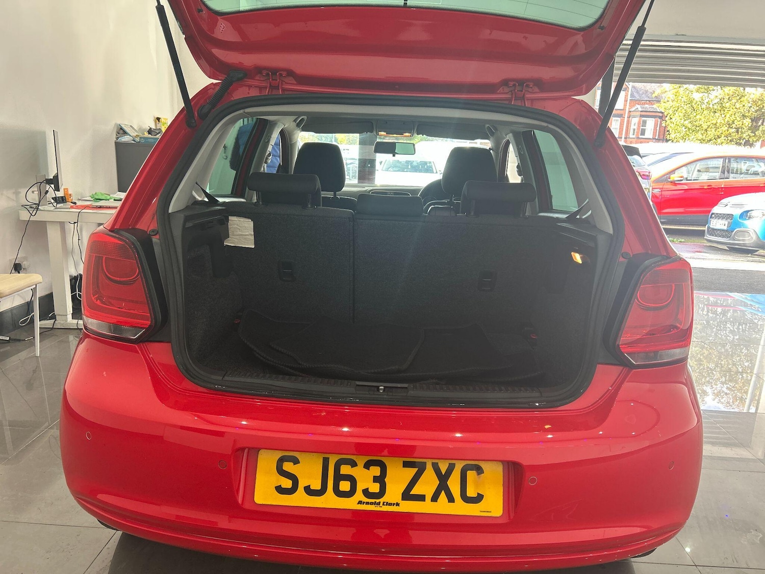 Used Volkswagen Polo 2013 for sale - 76349707: Photo 32