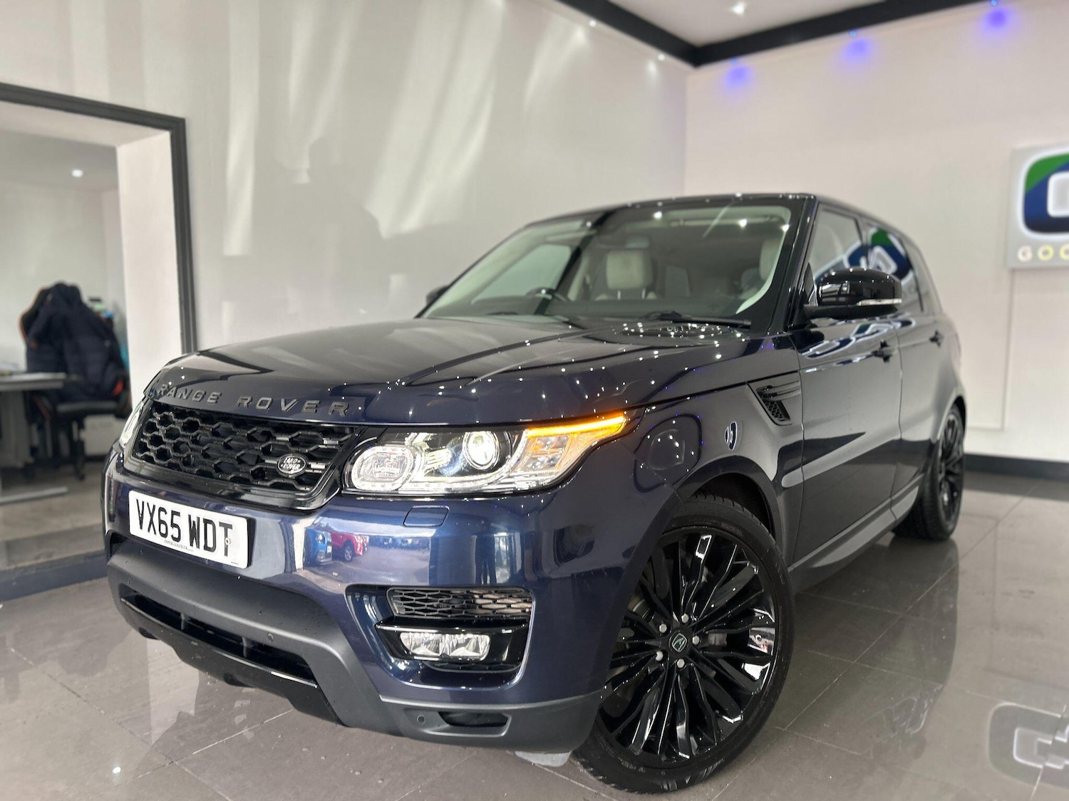 Used Land Rover Range Rover Sport 2015 for sale - 76349152: Photo 11