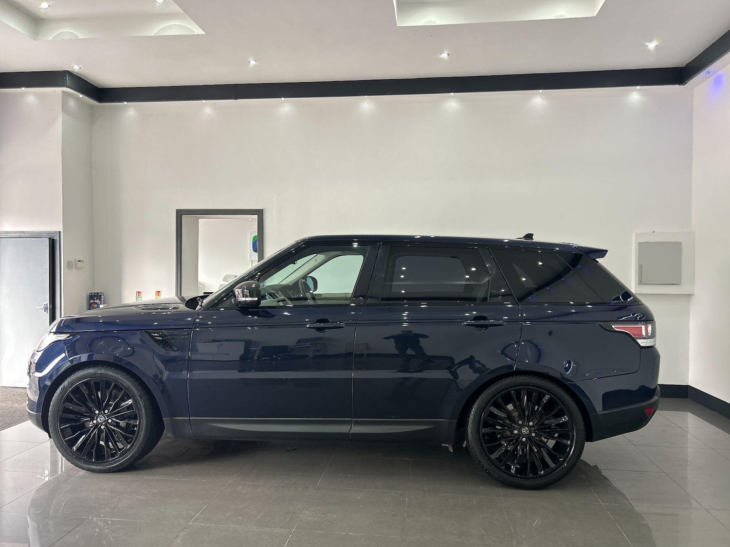 Used Land Rover Range Rover Sport 2015 for sale - 76349152: Photo 12