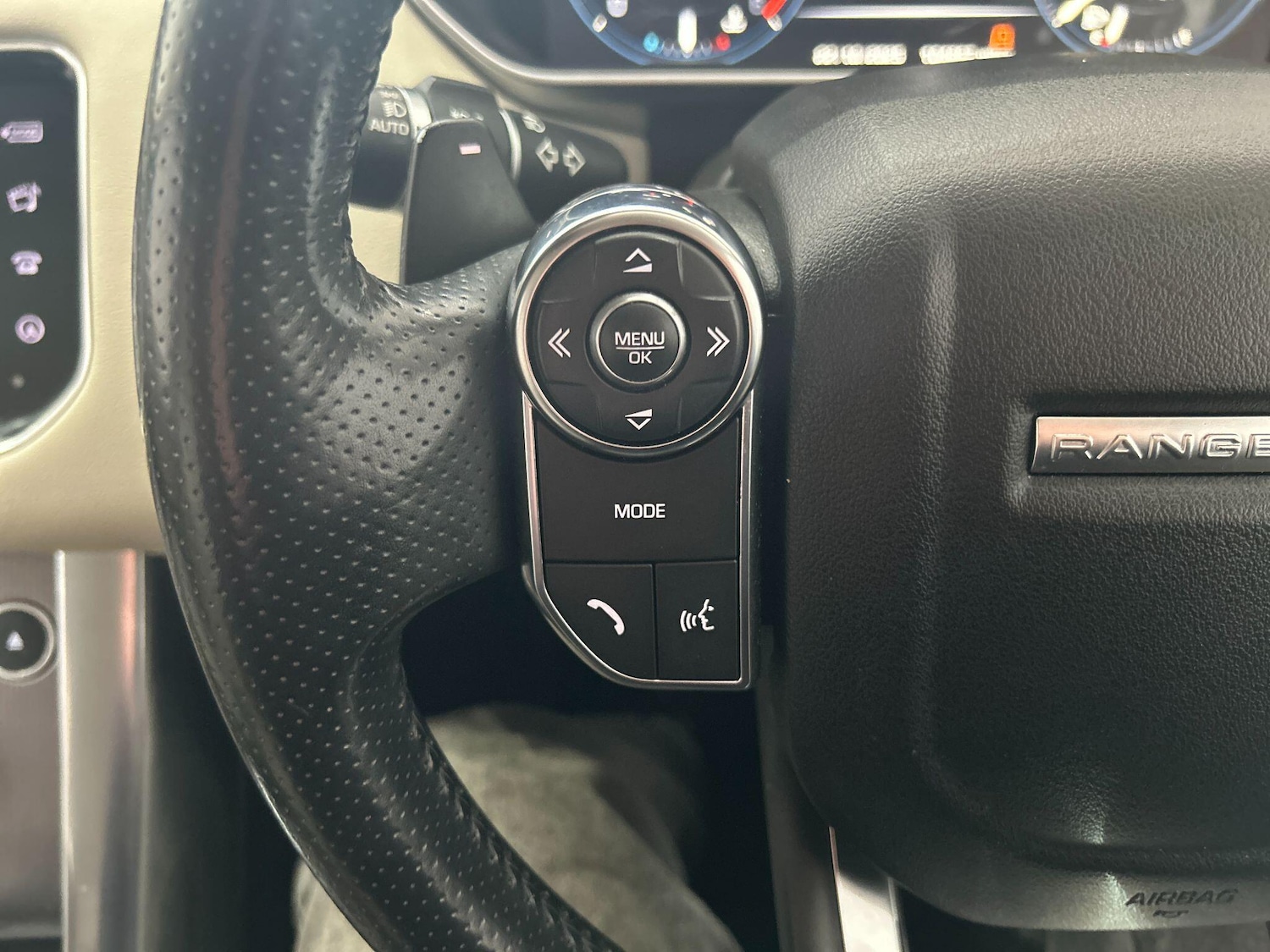 Used Land Rover Range Rover Sport 2015 for sale - 76349152: Photo 31