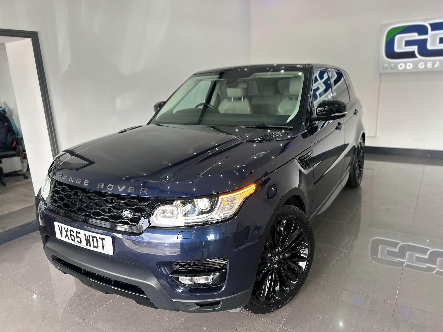 Used Land Rover Range Rover Sport 2015 for sale - 76349152: Photo 9