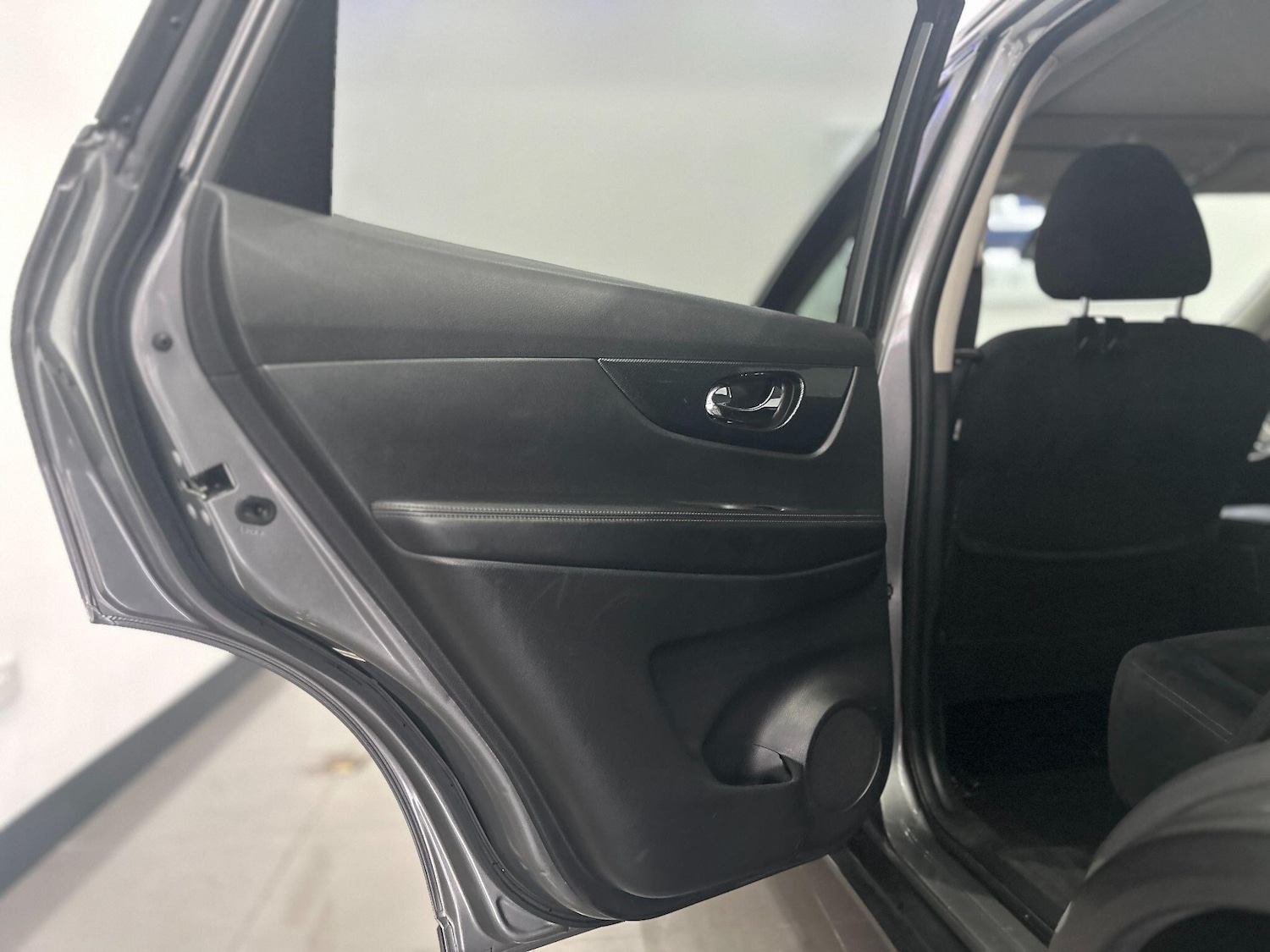 Used Nissan X-Trail 2017 for sale - 75927333: Photo 35