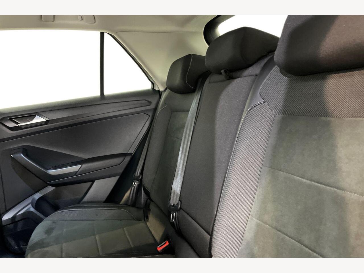 Used Volkswagen T-Roc 2023 for sale - 76676114: Photo 10