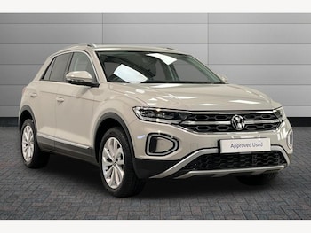 Used Volkswagen T-Roc 2023 for sale - 76676114: Photo