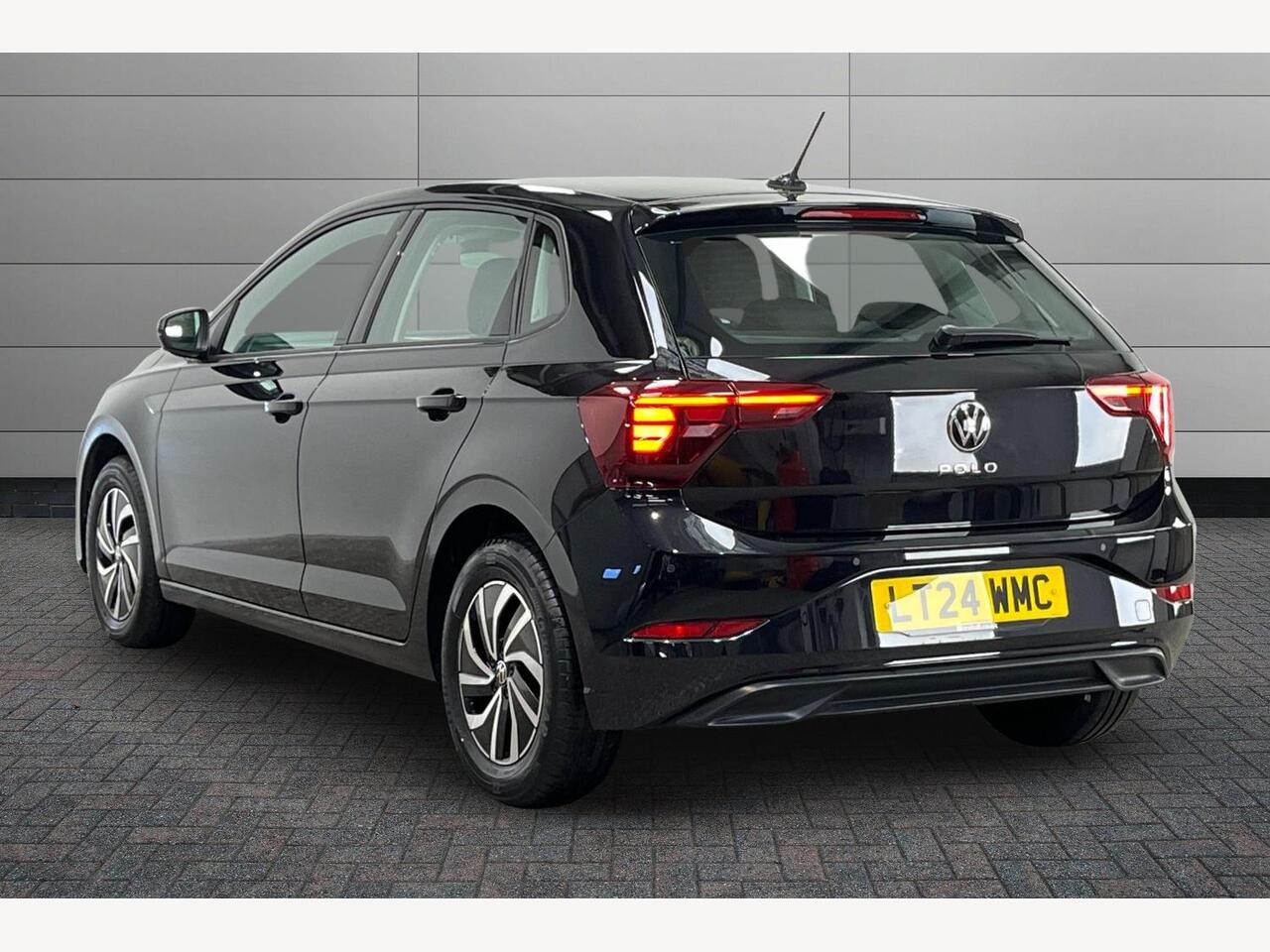 Used Volkswagen Polo 2024 for sale - 78070821: Photo 3