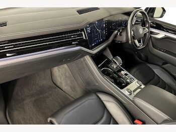 Used Volkswagen Touareg 2021 for sale - 78021880: Photo