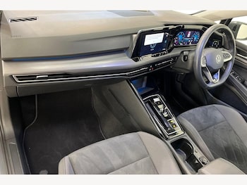 Used Volkswagen Golf 2023 for sale - 76676330: Photo