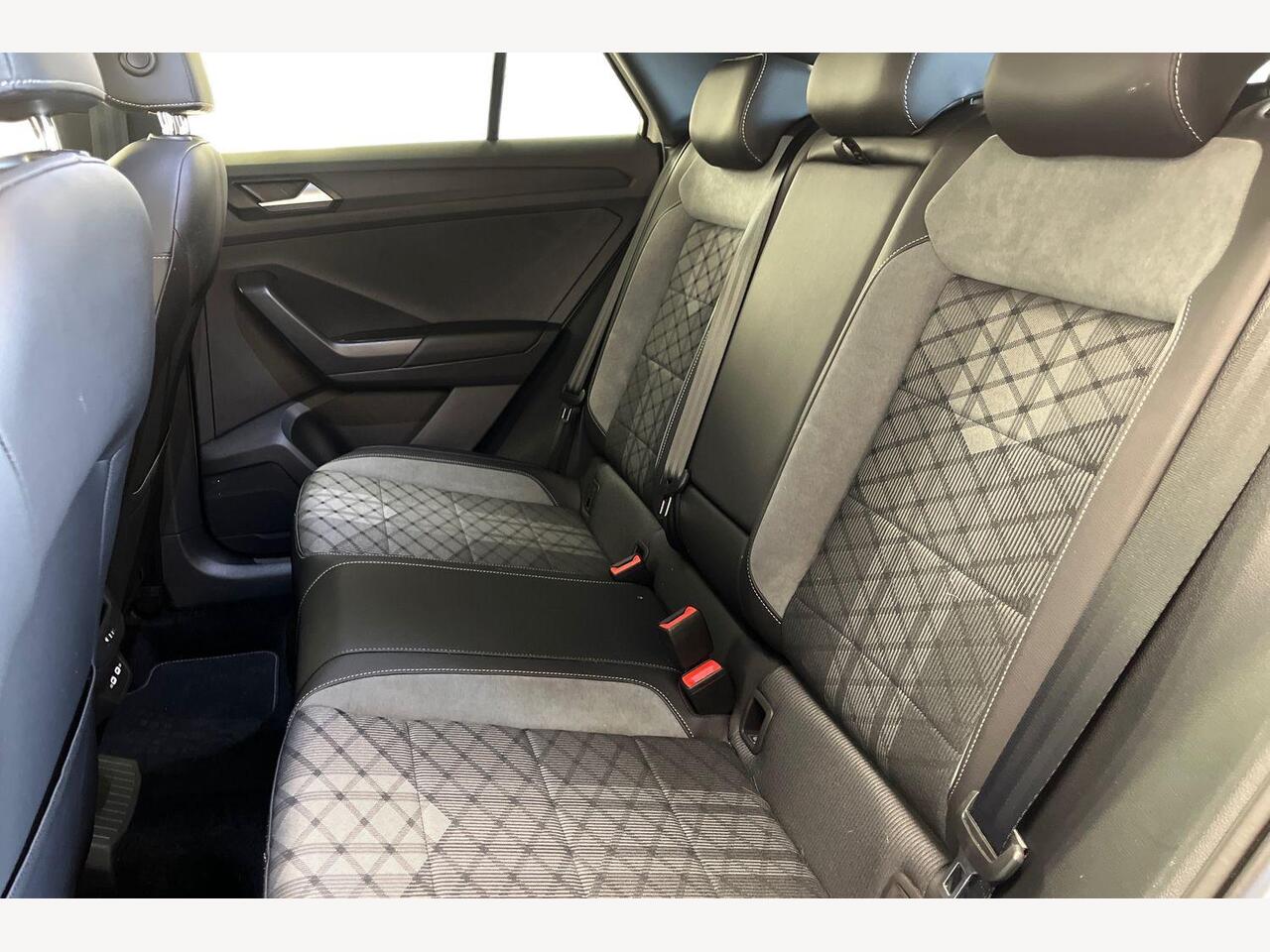 Used Volkswagen T-Roc 2025 for sale - 77280919: Photo 10