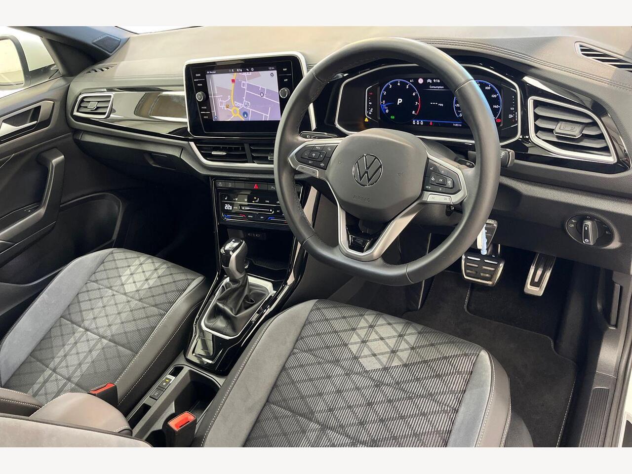 Used Volkswagen T-Roc 2024 for sale - 76677141: Photo 8