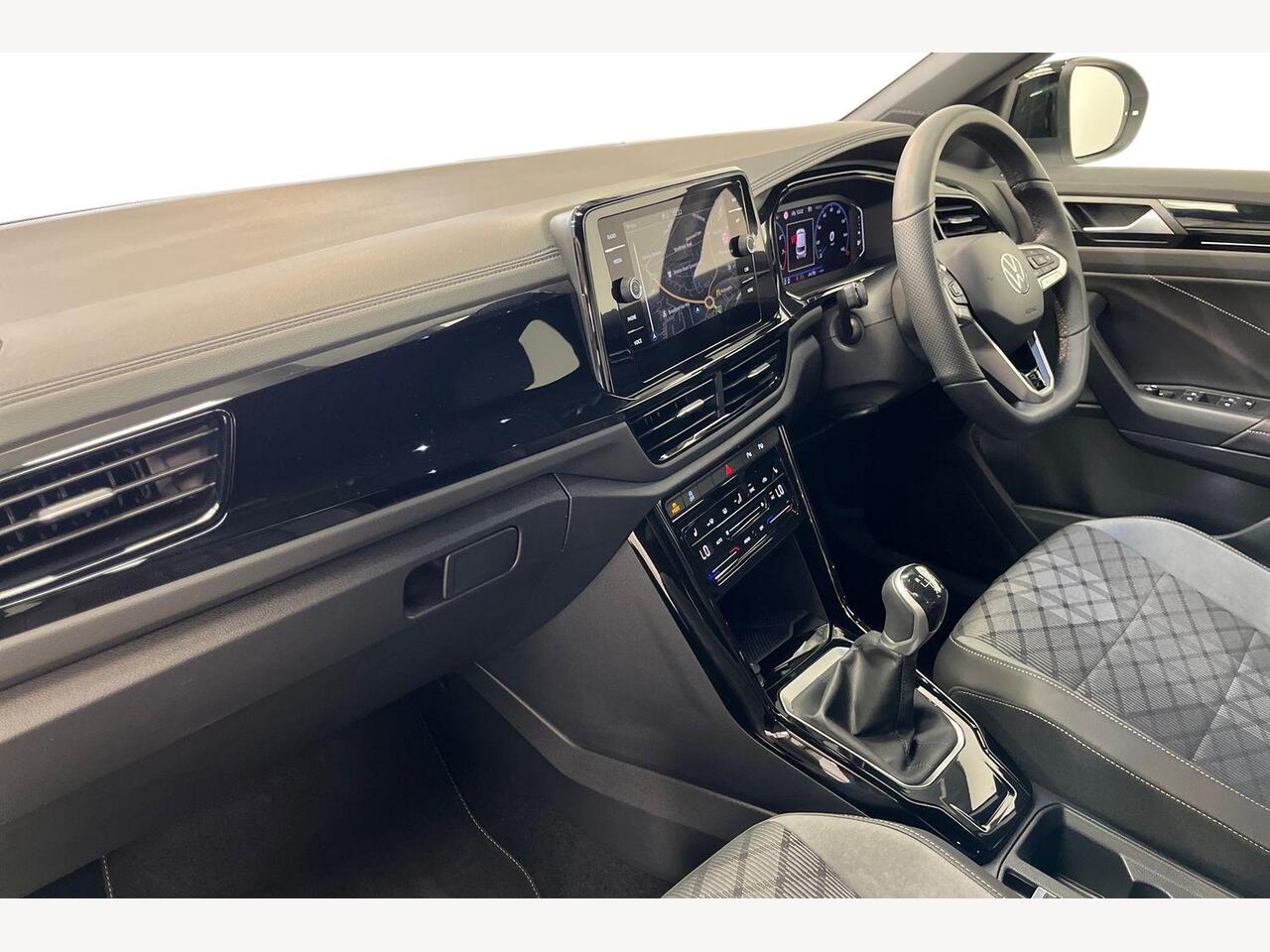 Used Volkswagen T-Roc 2025 for sale - 76679966: Photo 2