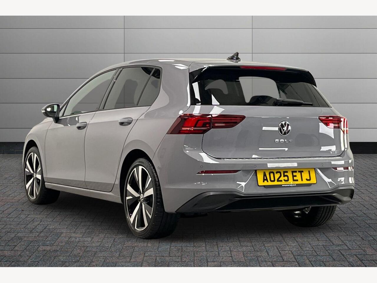 Used Volkswagen Golf 2025 for sale - 76679629: Photo 3