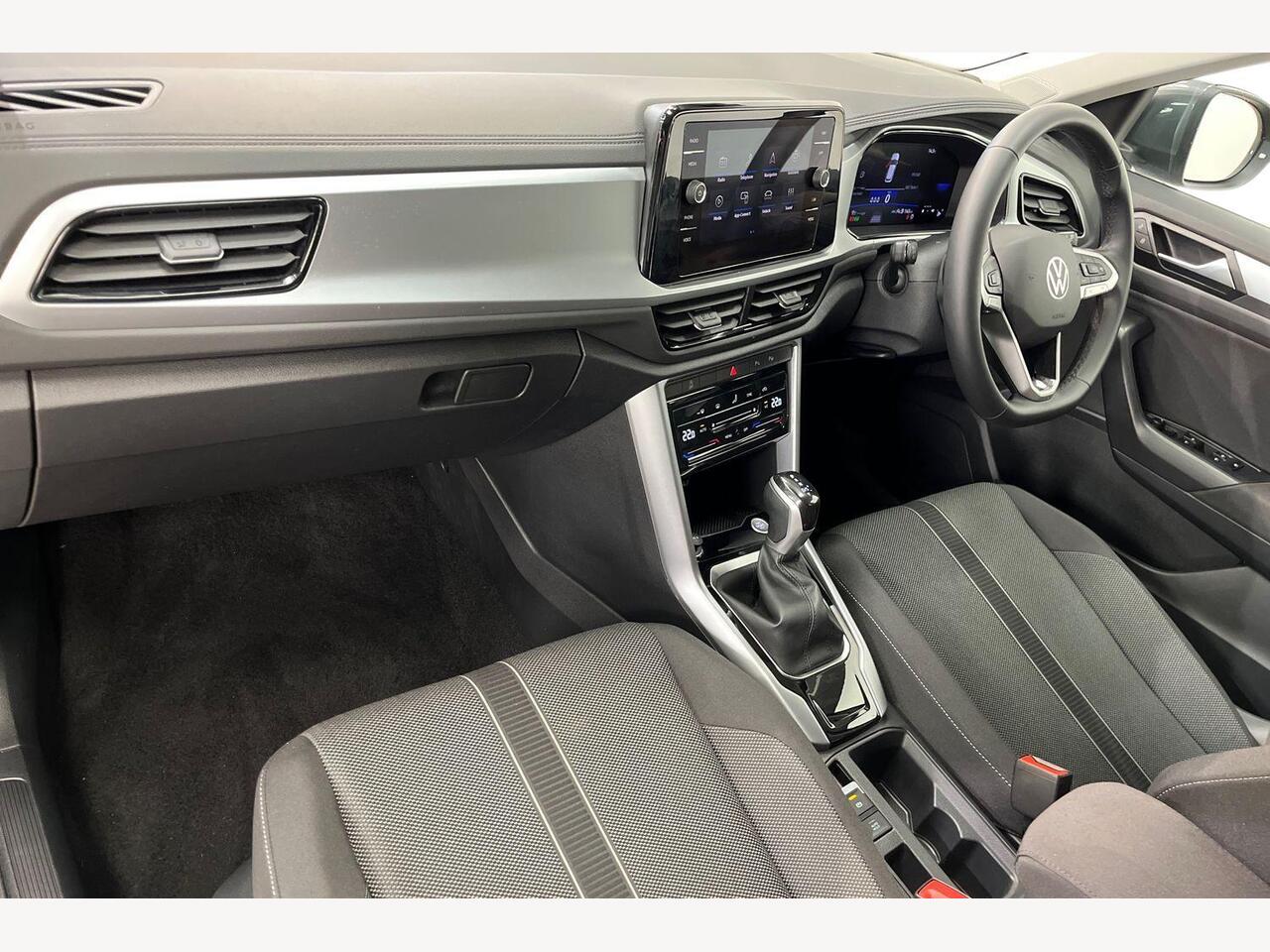 Used Volkswagen T-Roc 2025 for sale - 76679735: Photo 2