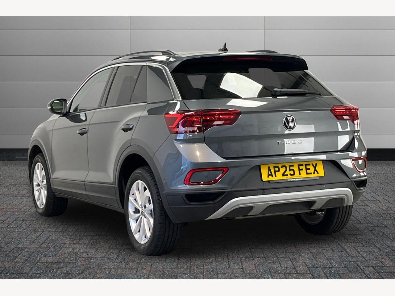 Used Volkswagen T-Roc 2025 for sale - 76679735: Photo 3