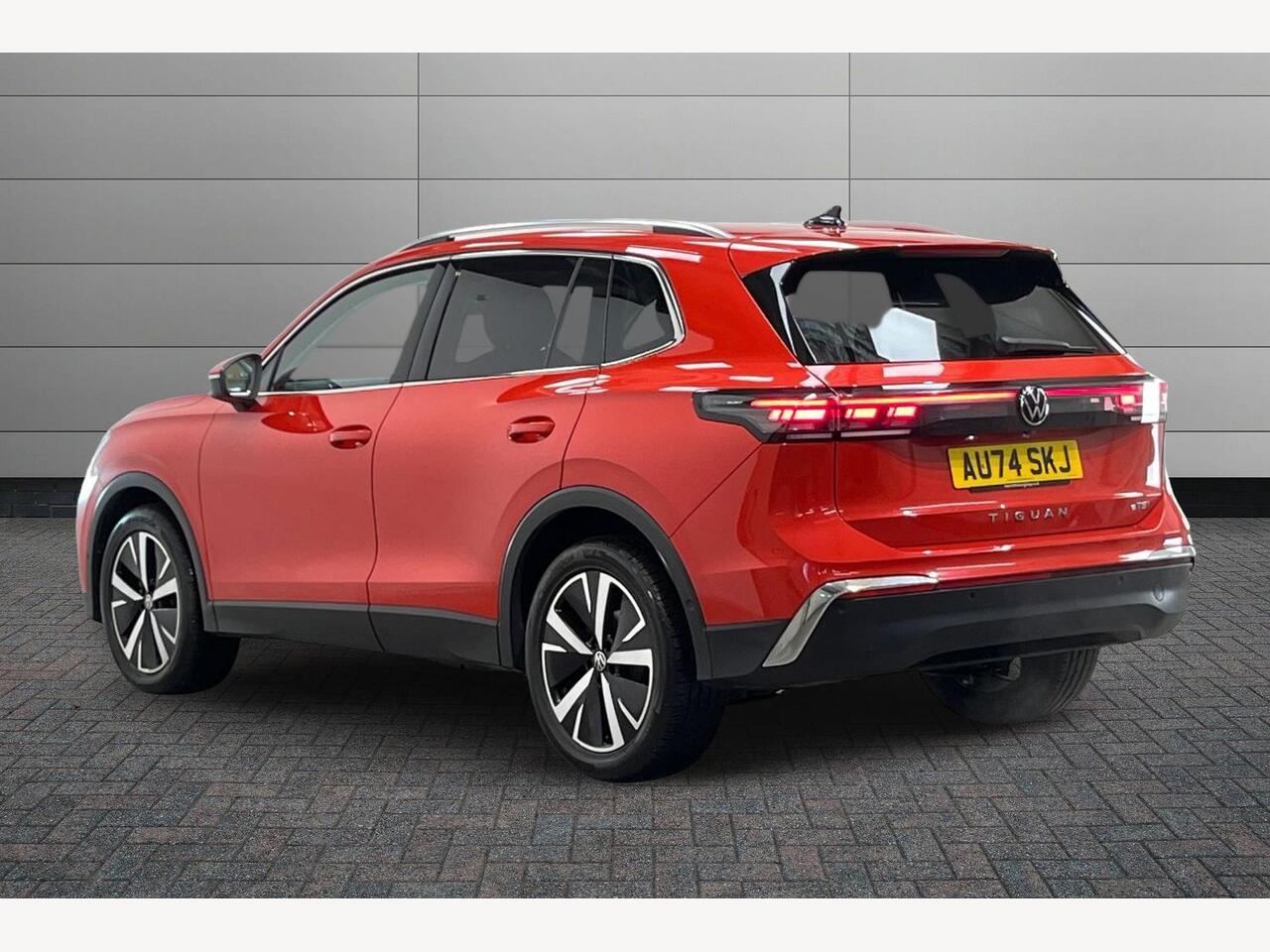 Used Volkswagen Tiguan 2024 for sale - 77280958: Photo 3