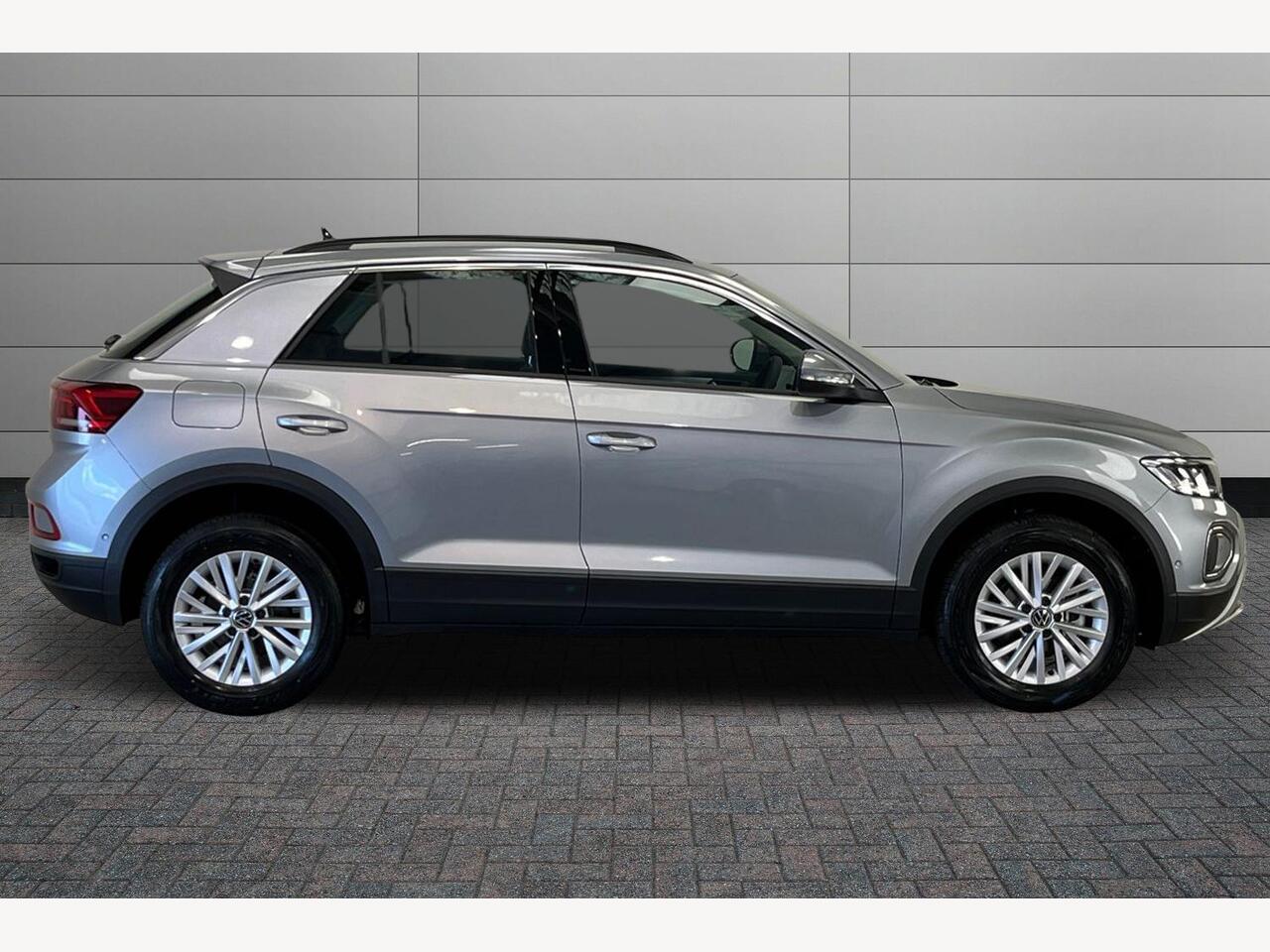 Used Volkswagen T-Roc 2025 for sale - 76679648: Photo 5