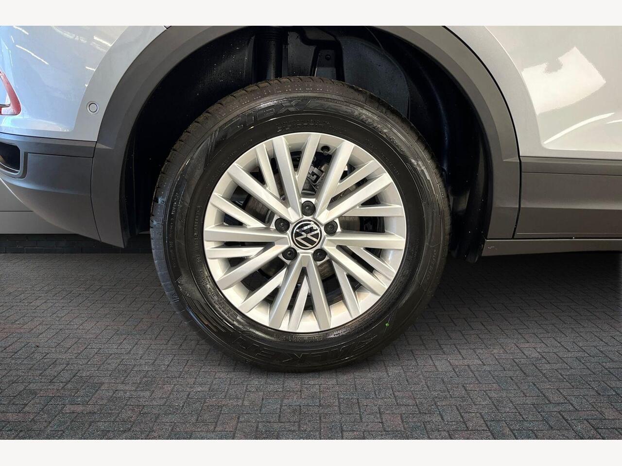 Used Volkswagen T-Roc 2025 for sale - 76679648: Photo 7