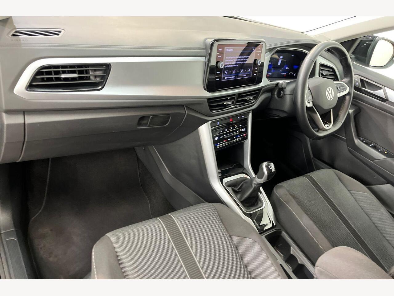 Used Volkswagen T-Roc 2023 for sale - 77528730: Photo 2