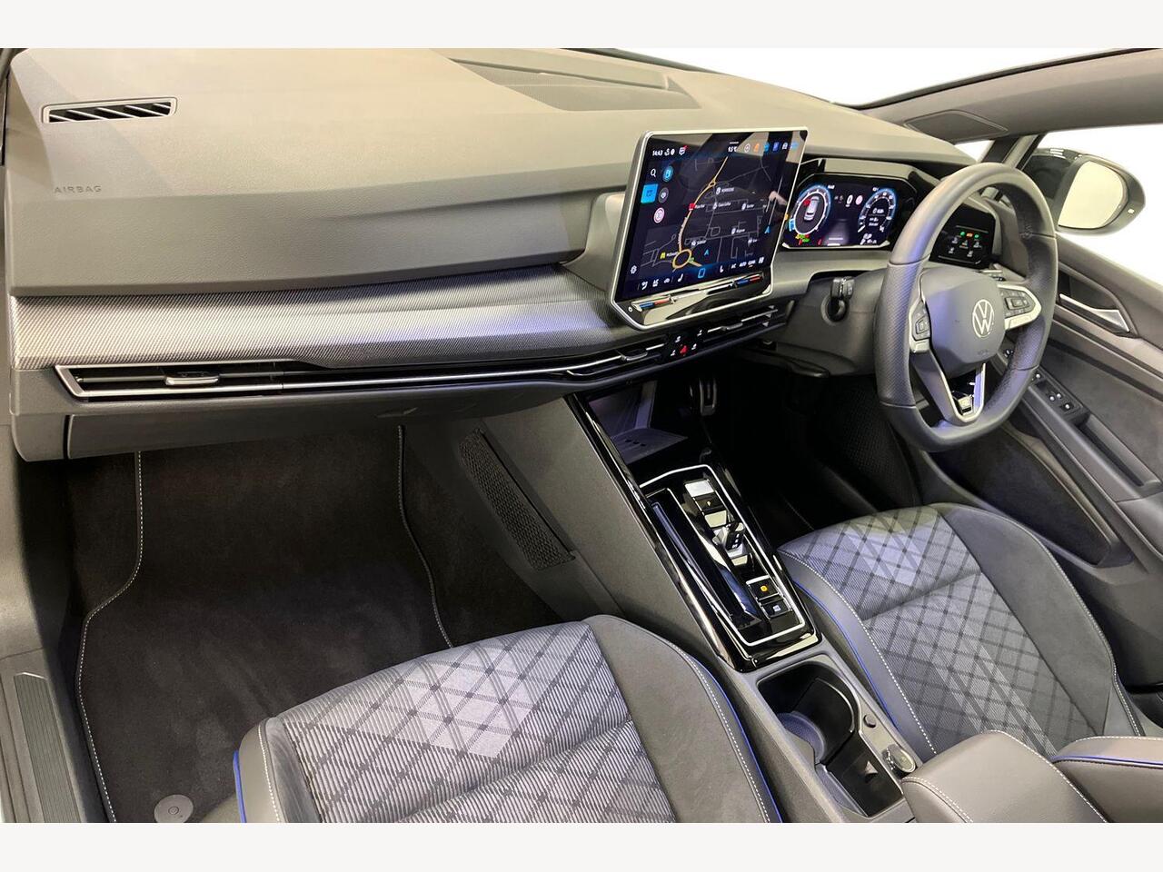 Used Volkswagen Golf 2025 for sale - 77307182: Photo 2