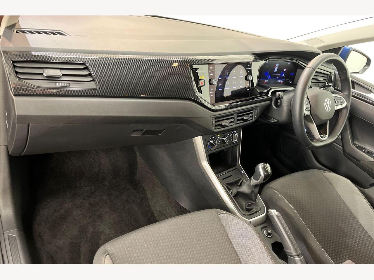 Used Volkswagen Polo 2024 for sale - 76691263: Photo 2