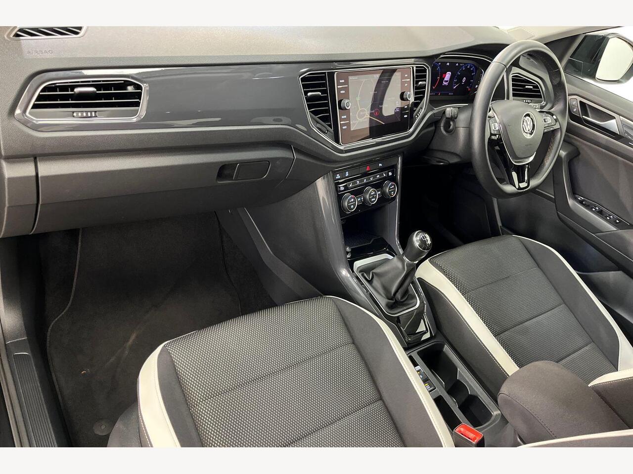 Used Volkswagen T-Roc 2020 for sale - 76680941: Photo 2