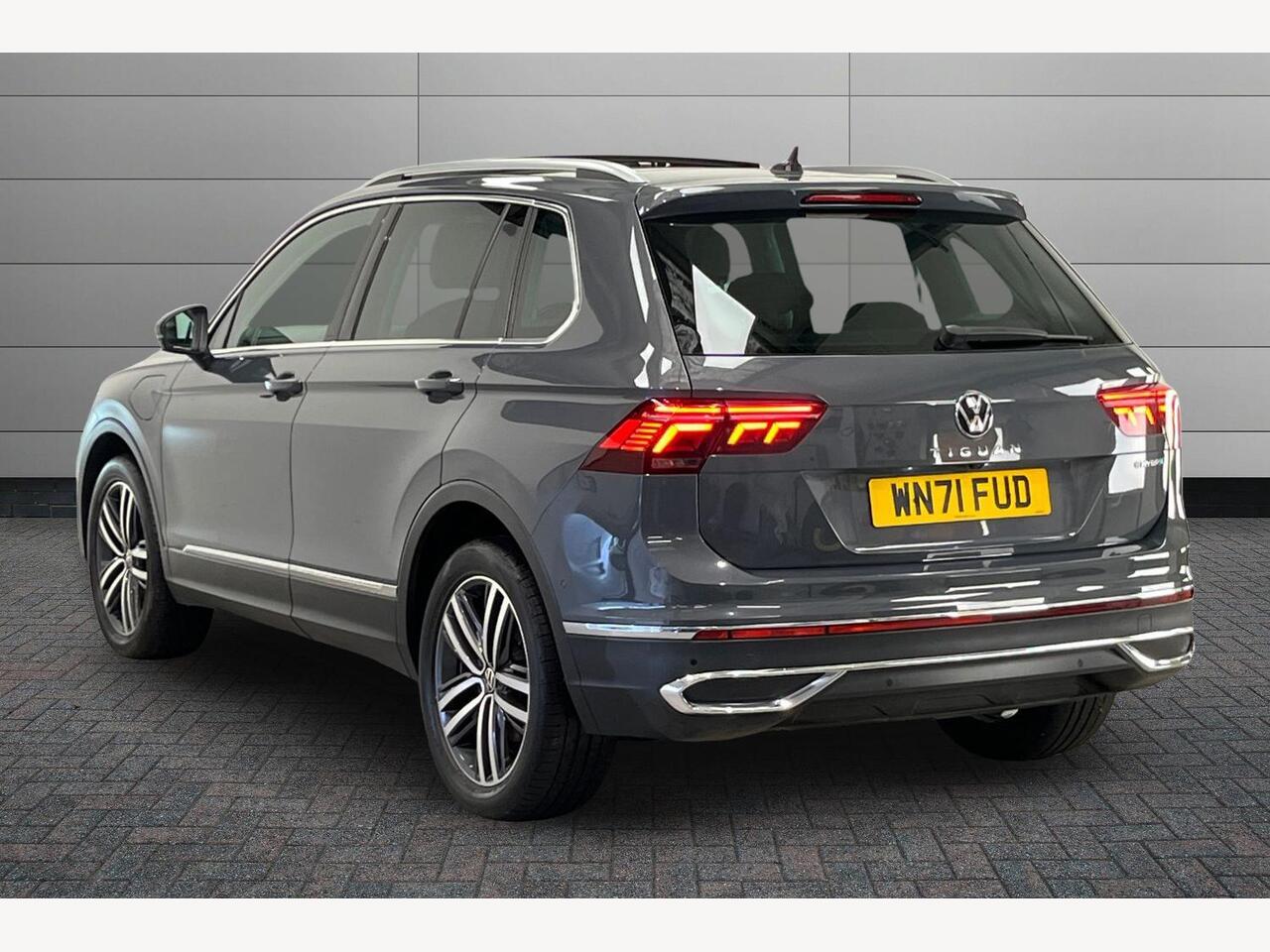 Used Volkswagen Tiguan 2021 for sale - 77132869: Photo 3