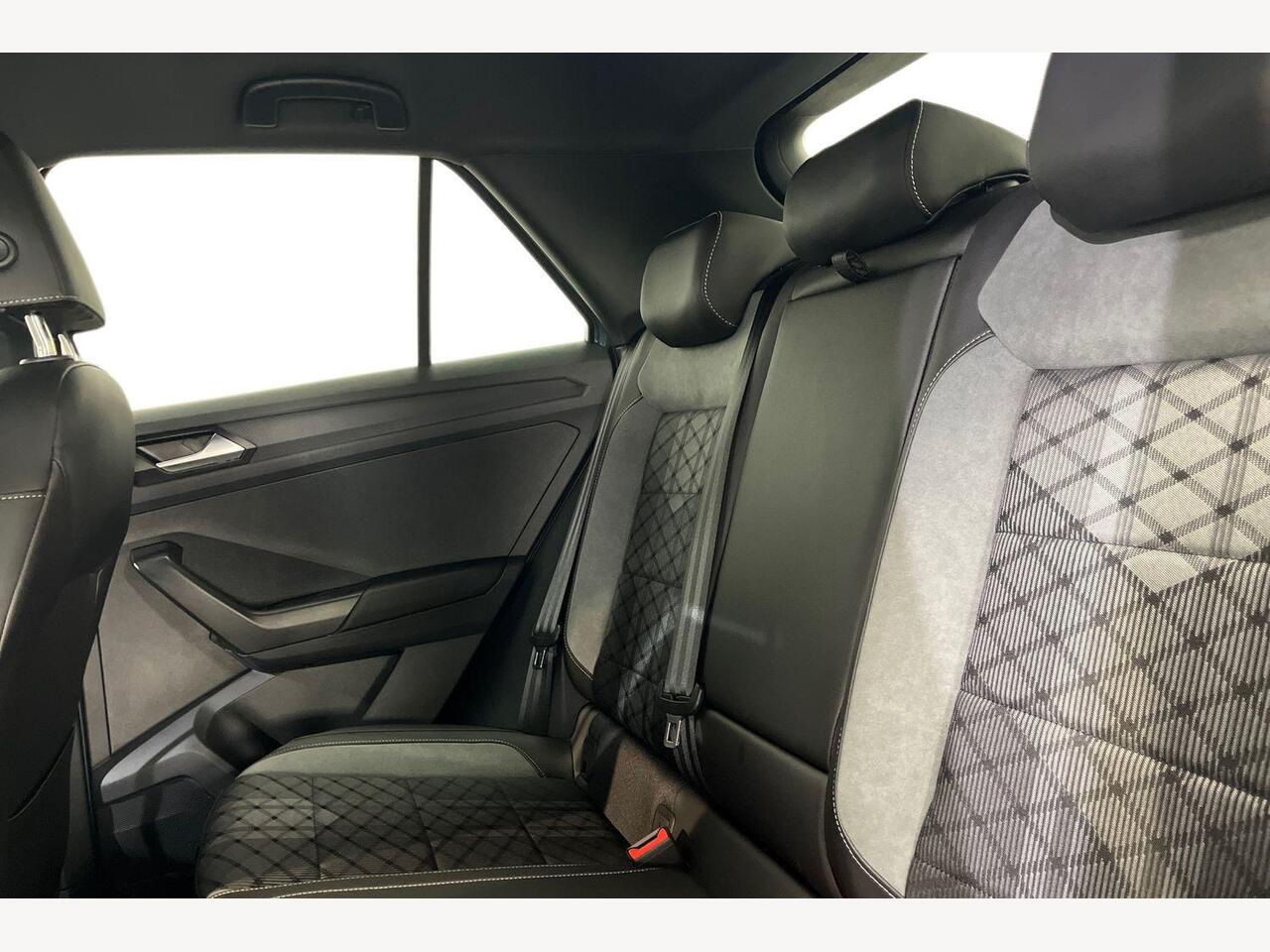 Used Volkswagen T-Roc 2025 for sale - 76927699: Photo 10