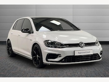 Used Volkswagen Golf 2019 for sale - 76999112: Photo