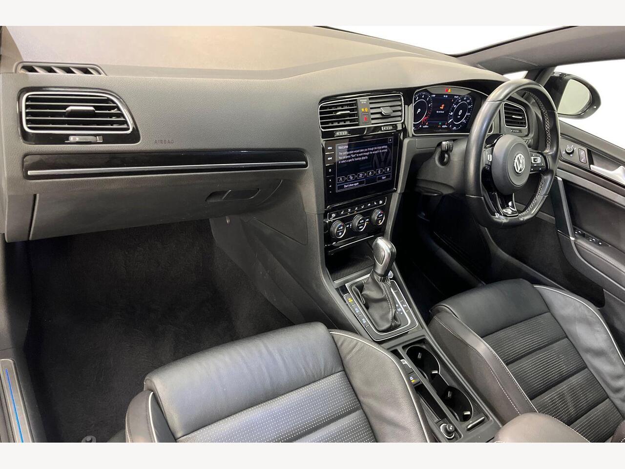 Used Volkswagen Golf 2019 for sale - 76999112: Photo 2