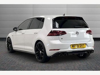 Used Volkswagen Golf 2019 for sale - 76999112: Photo