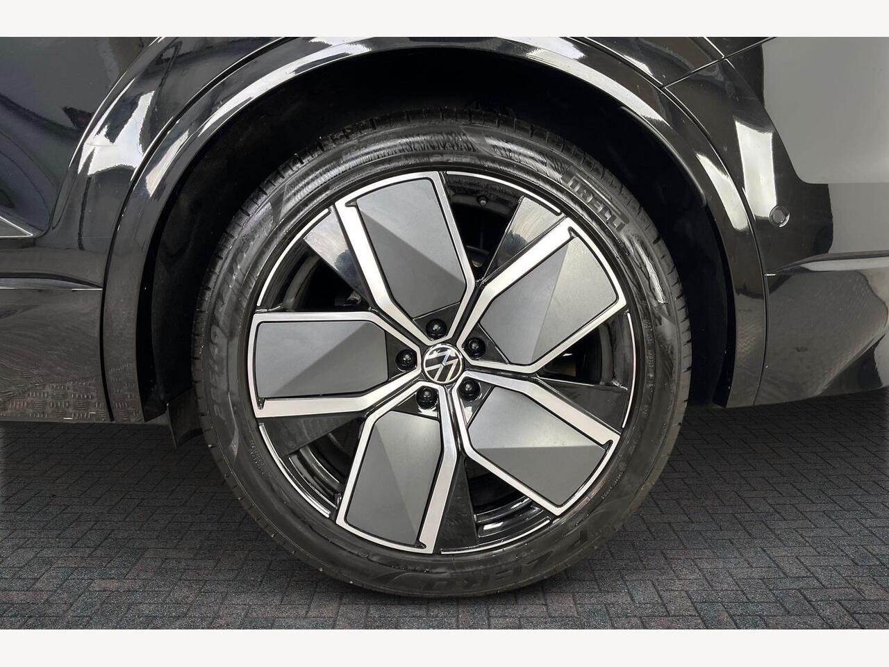 Used Volkswagen Touareg 2025 for sale - 76680531: Photo 7