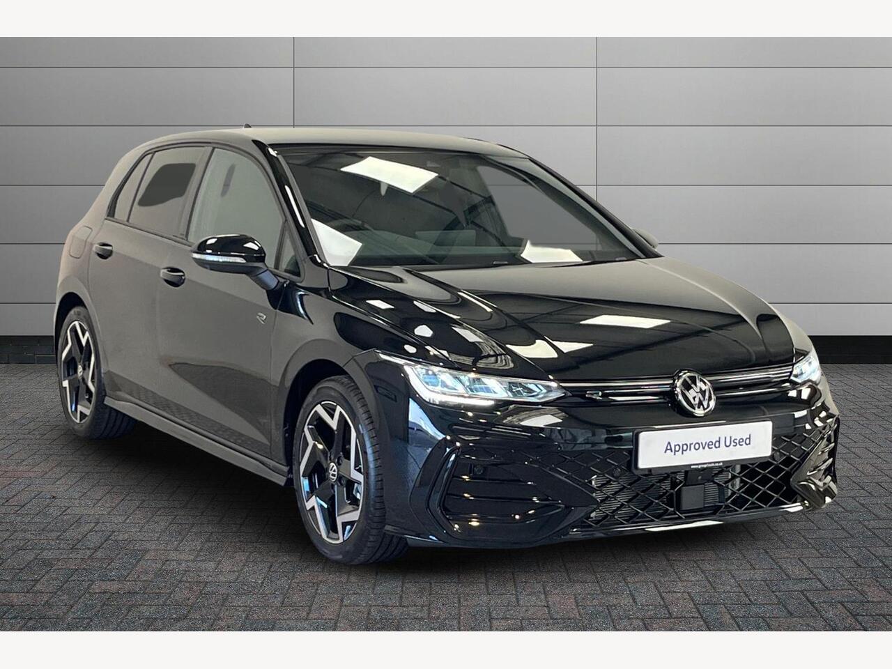 Used Volkswagen Golf 2025 for sale - 76679760: Photo 1