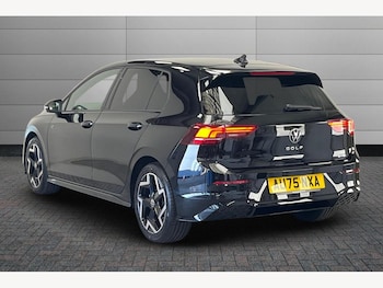 Used Volkswagen Golf 2025 for sale - 76679760: Photo