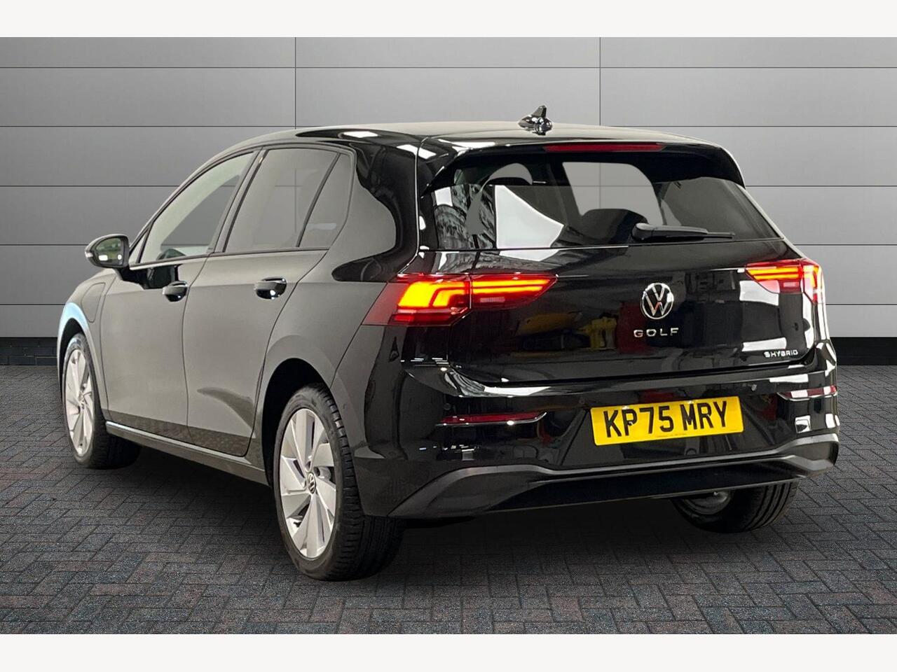 Used Volkswagen Golf 2025 for sale - 77725692: Photo 3