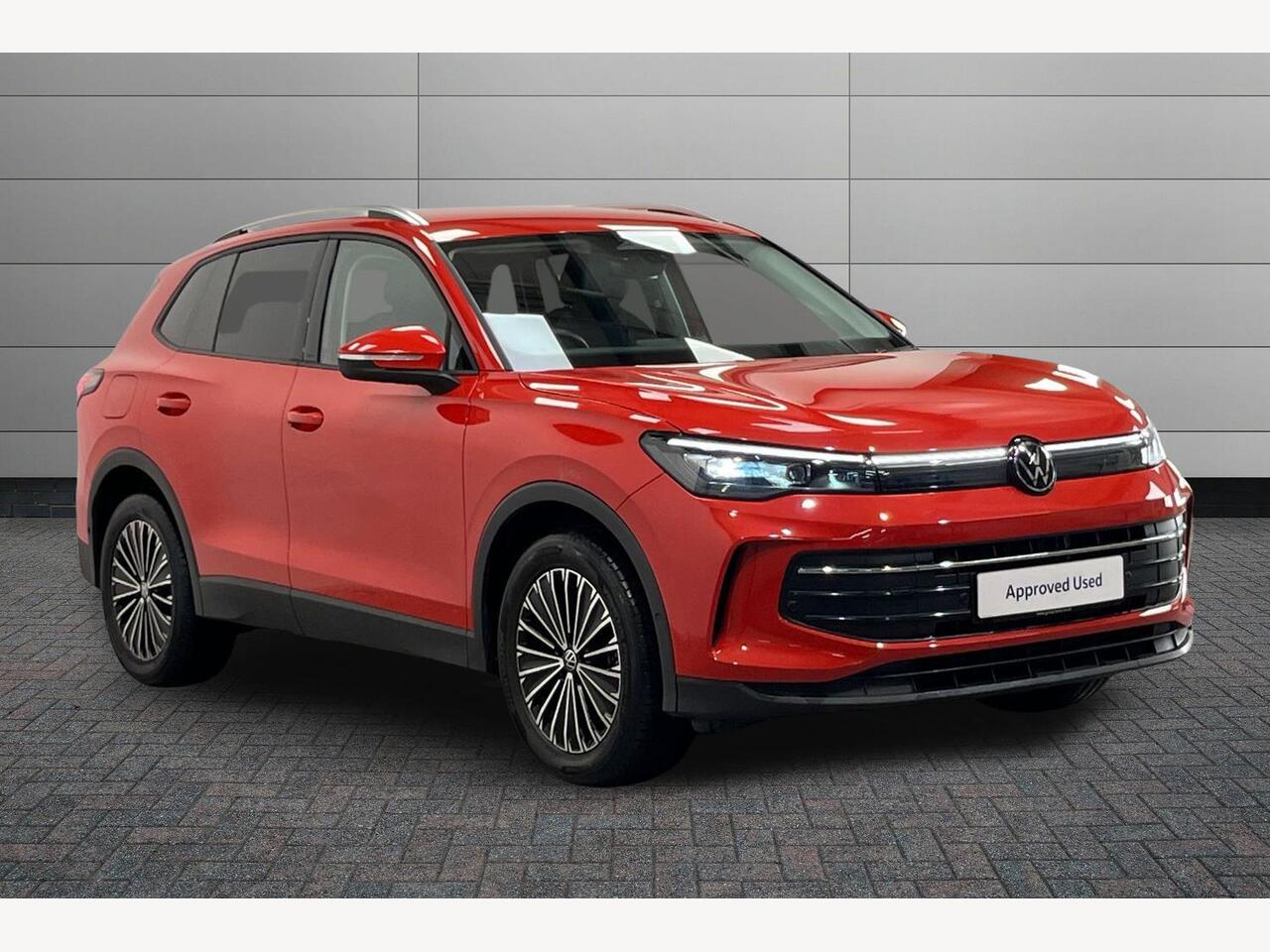 Used Volkswagen Tiguan 2024 for sale - 77647744: Photo 1