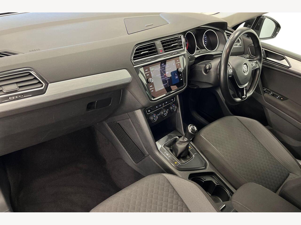 Used Volkswagen Tiguan 2018 for sale - 78158972: Photo 2