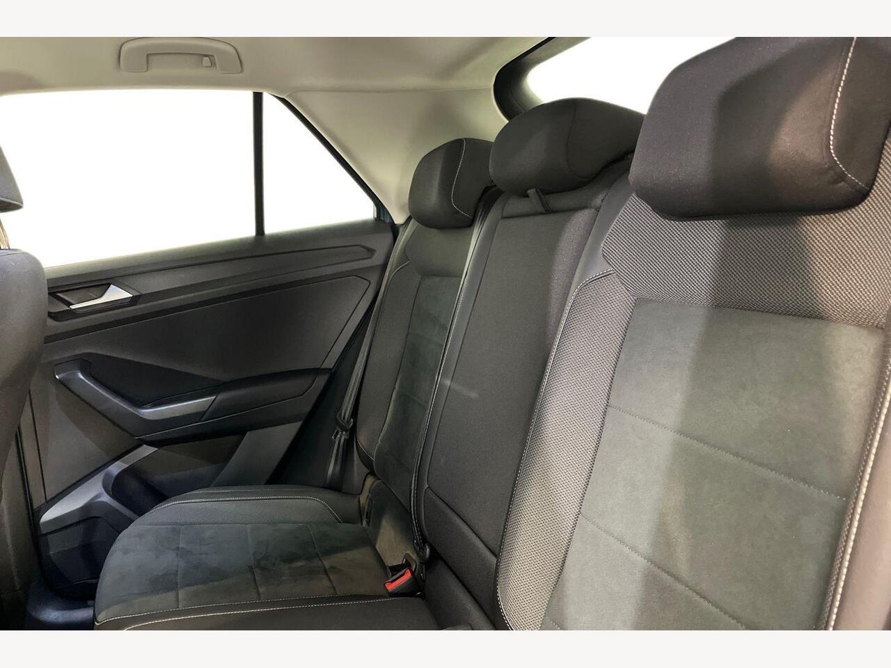 Used Volkswagen T-Roc 2022 for sale - 76674695: Photo 10