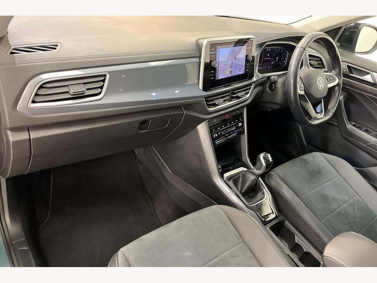 Used Volkswagen T-Roc 2022 for sale - 76674695: Photo 2