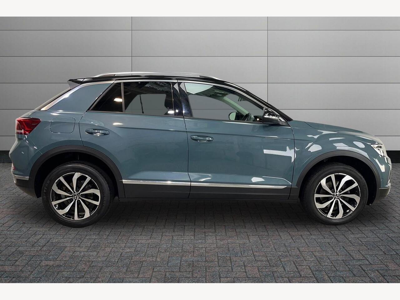 Used Volkswagen T-Roc 2022 for sale - 76674695: Photo 5