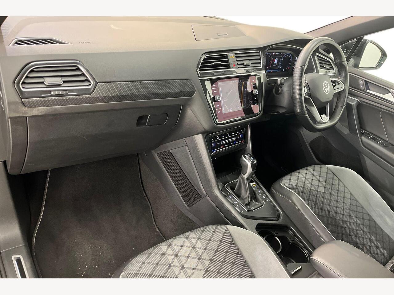 Used Volkswagen Tiguan 2022 for sale - 77600022: Photo 2