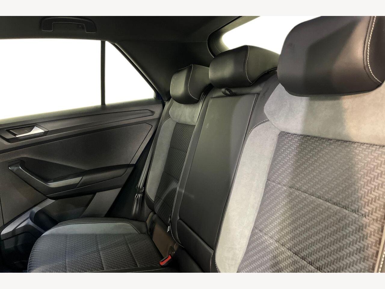 Used Volkswagen T-Roc 2019 for sale - 76673691: Photo 10