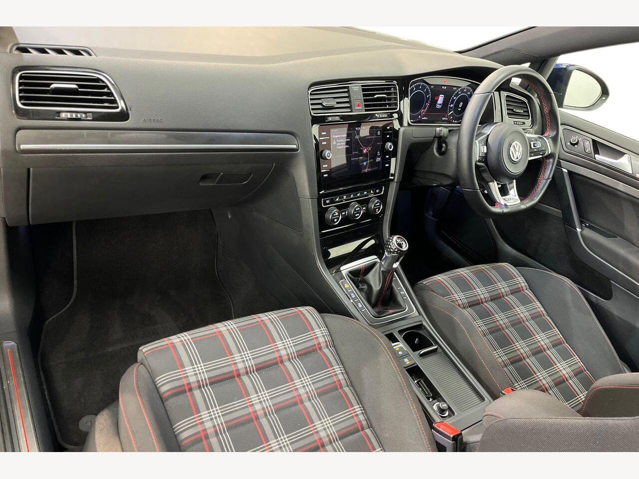 Used Volkswagen Golf 2018 for sale - 76673501: Photo 2