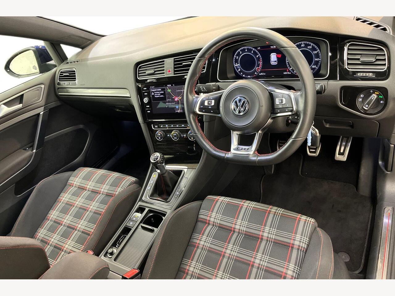 Used Volkswagen Golf 2018 for sale - 76673501: Photo 8