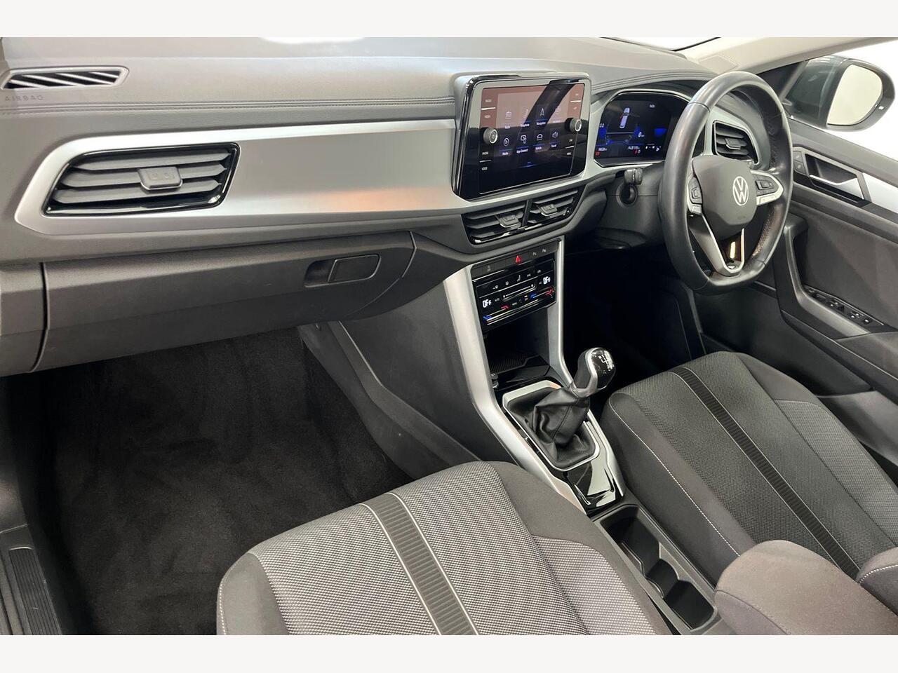 Used Volkswagen T-Roc 2023 for sale - 76676554: Photo 2