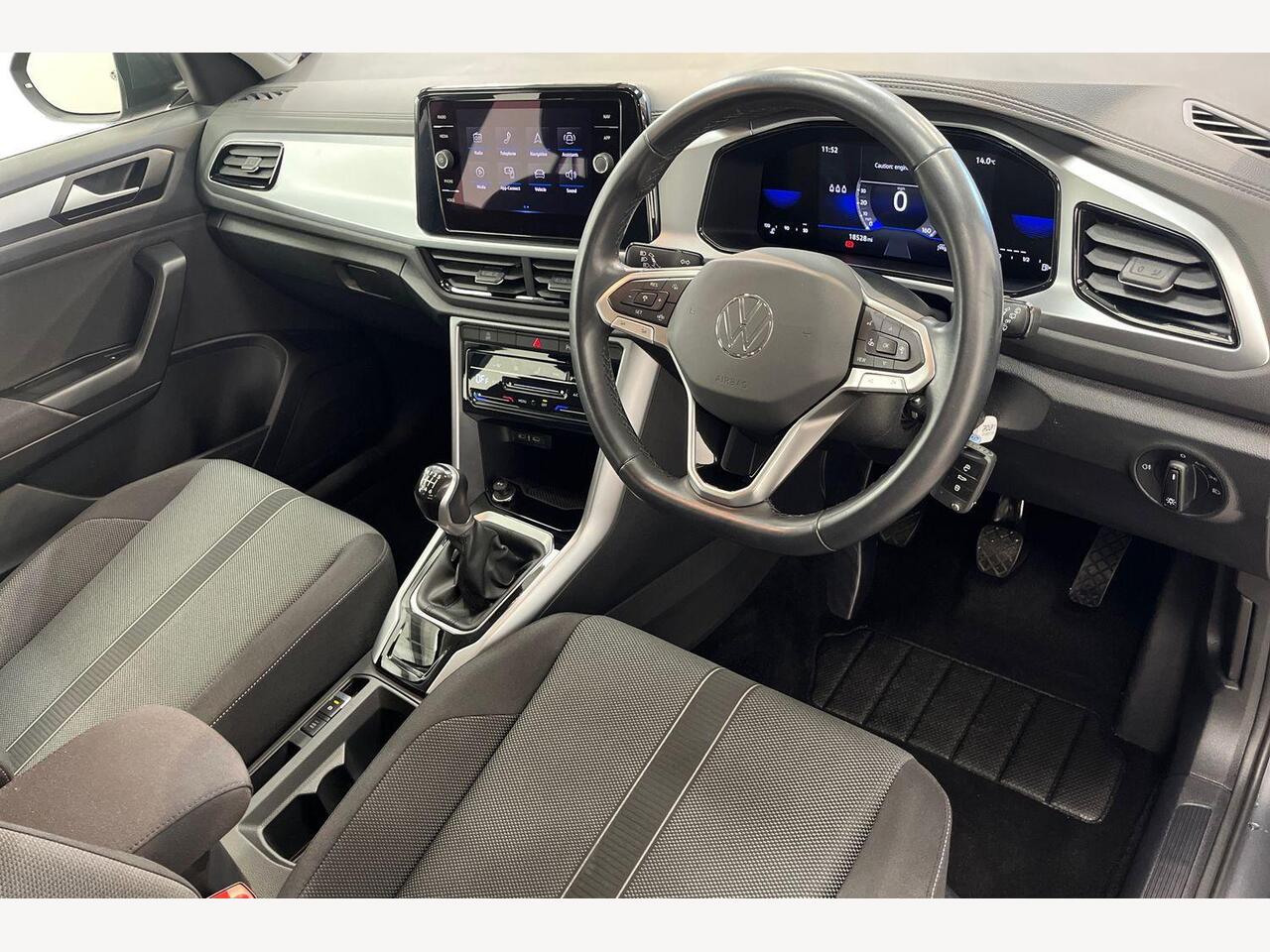 Used Volkswagen T-Roc 2023 for sale - 76676554: Photo 8