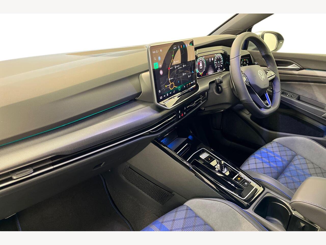 Used Volkswagen Golf 2025 for sale - 76679507: Photo 2