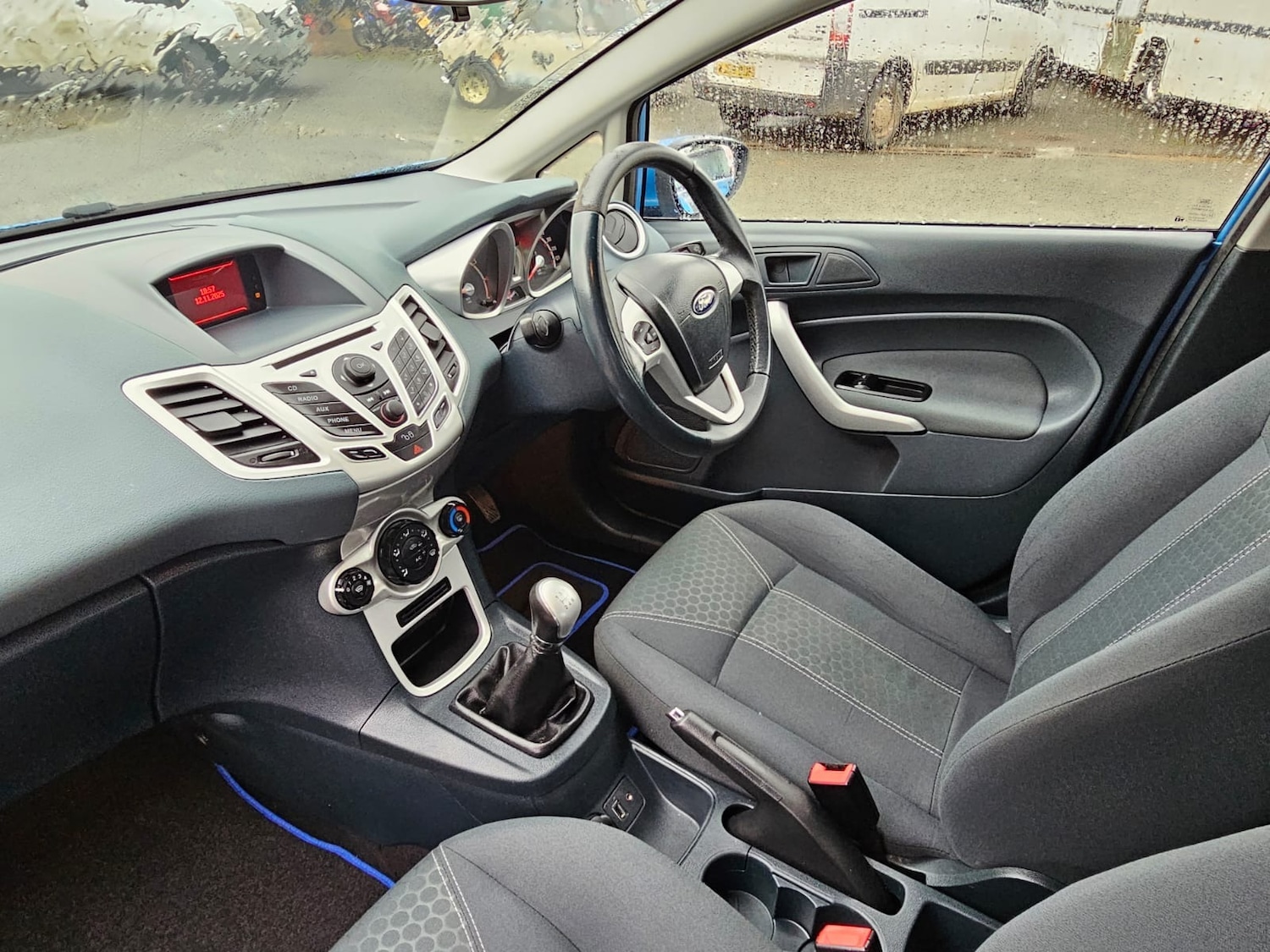 Used Ford Fiesta 2011 for sale - 76558432: Photo 9