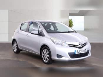 Used Toyota Yaris 2013 for sale - 79575116: Photo
