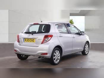 Used Toyota Yaris 2013 for sale - 79575116: Photo