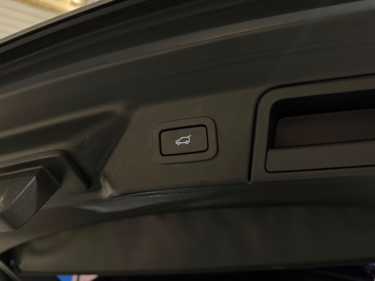 Used Land Rover Range Rover Velar 2018 for sale - 77931776: Photo 18