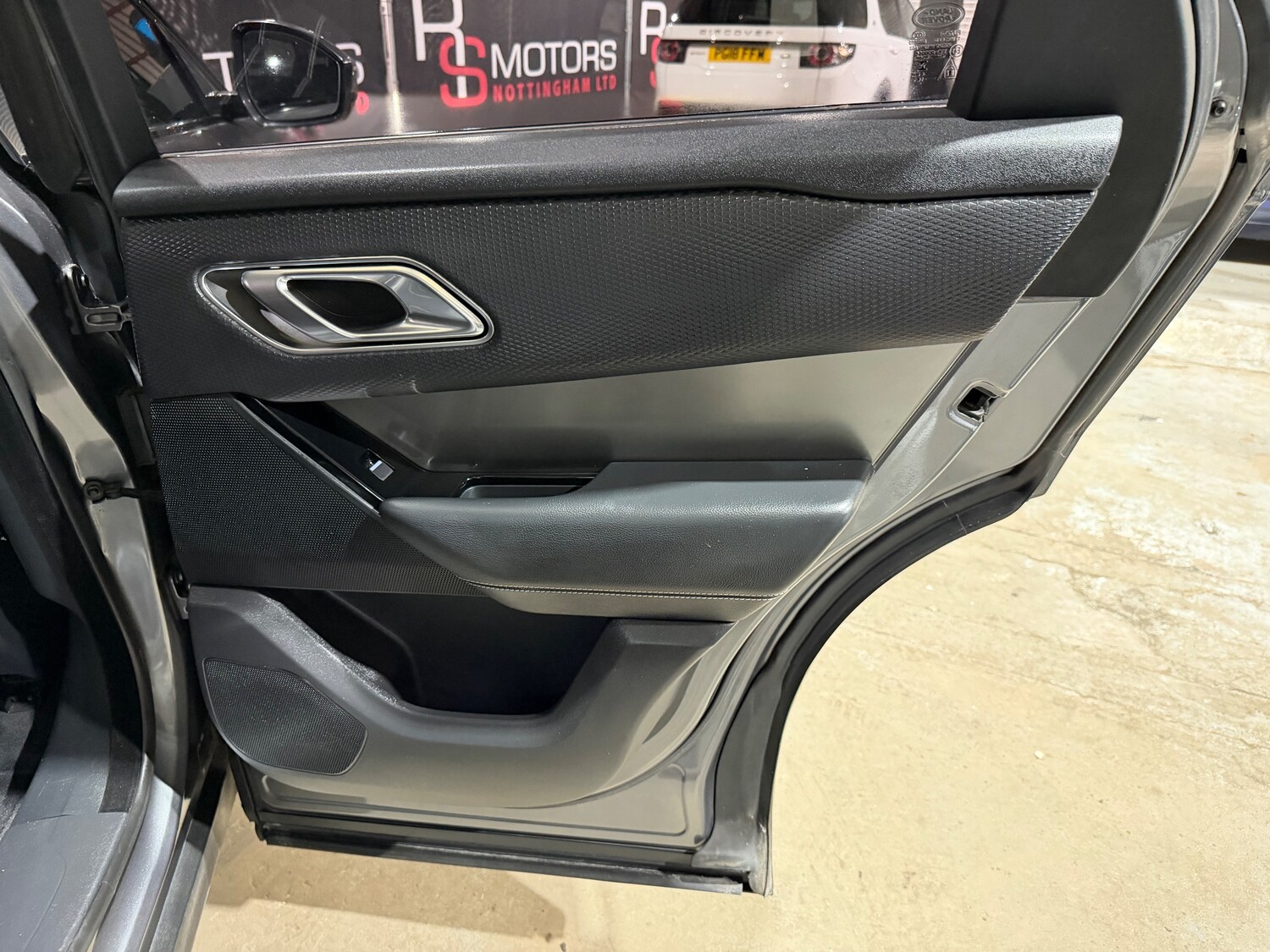 Used Land Rover Range Rover Velar 2018 for sale - 77931776: Photo 19